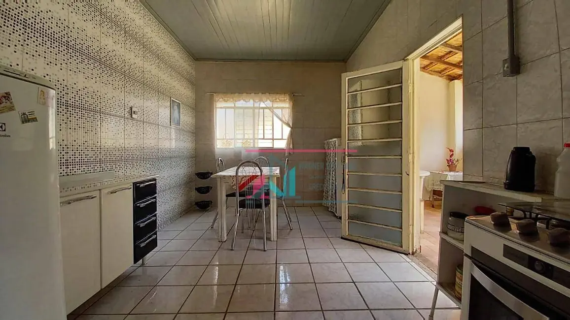 Foto 4 de Sobrado com 3 quartos à venda, 448m2 em Centro, Cachoeira Paulista - SP