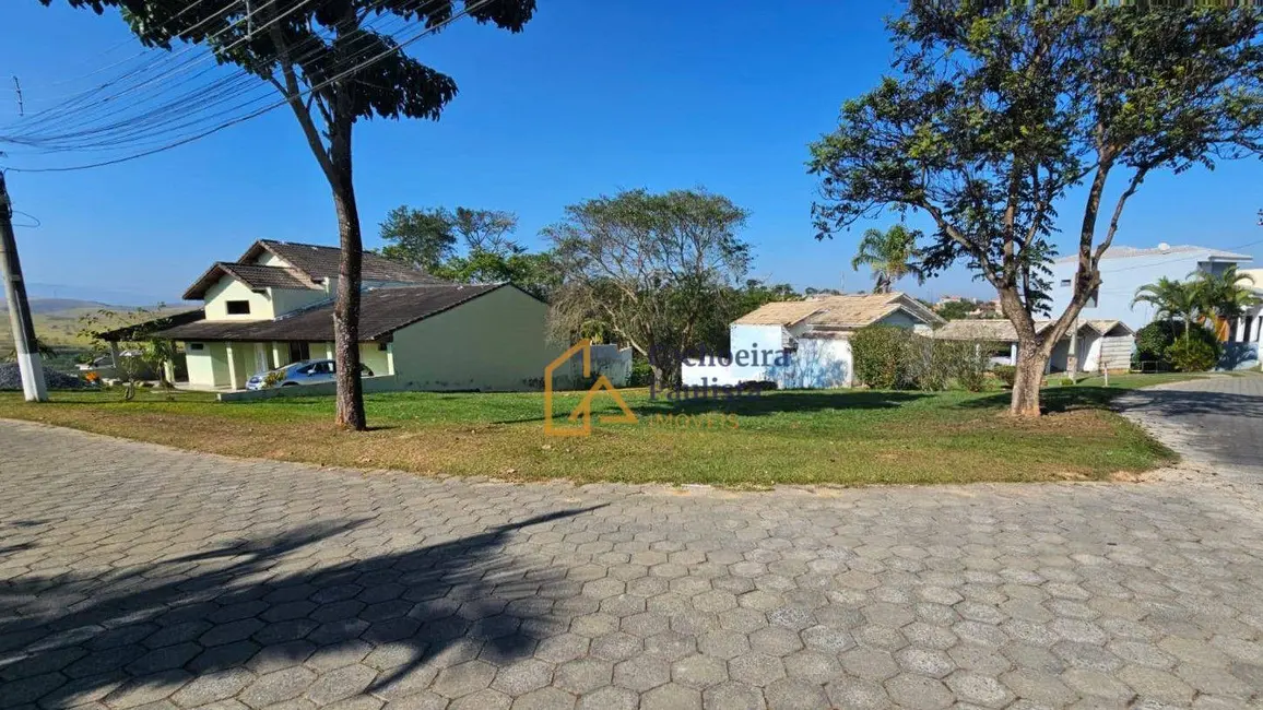 Foto 1 de Terreno / Lote à venda, 574m2 em Cachoeira Paulista - SP