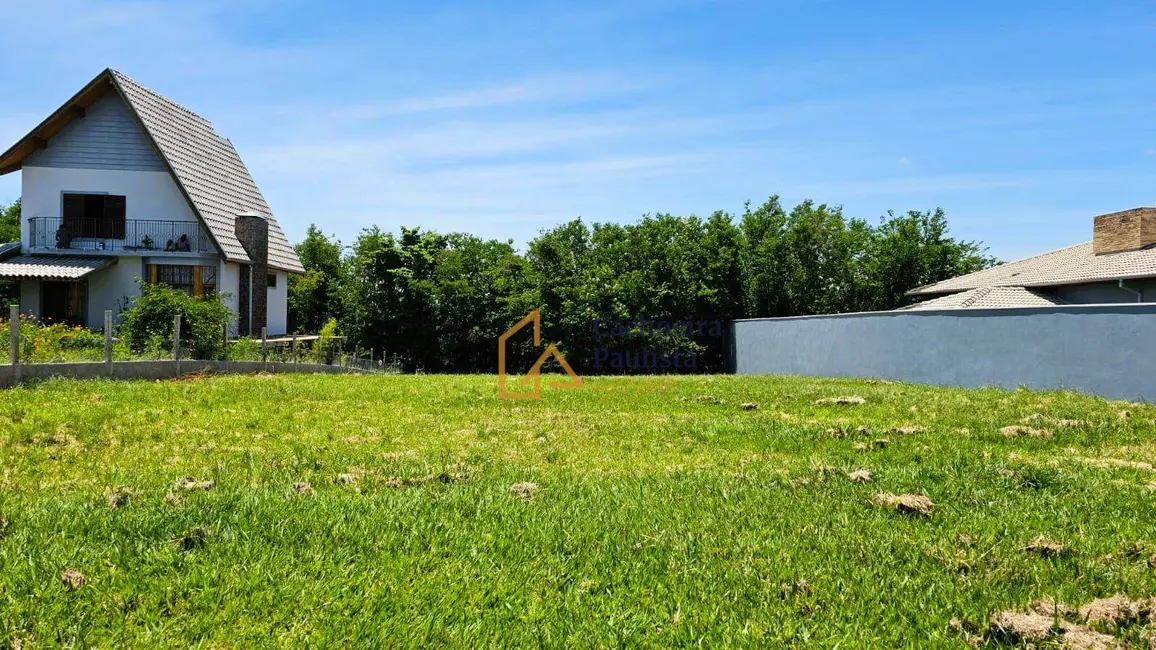 Foto 2 de Terreno / Lote à venda, 1000m2 em Cachoeira Paulista - SP