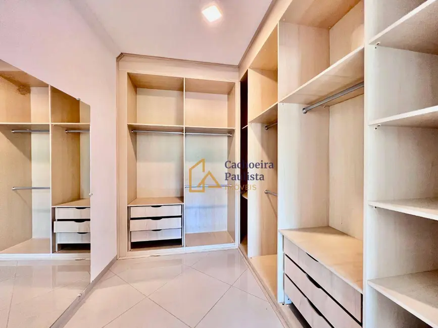 Foto 9 de Casa com 4 quartos à venda, 434m2 em Cachoeira Paulista - SP