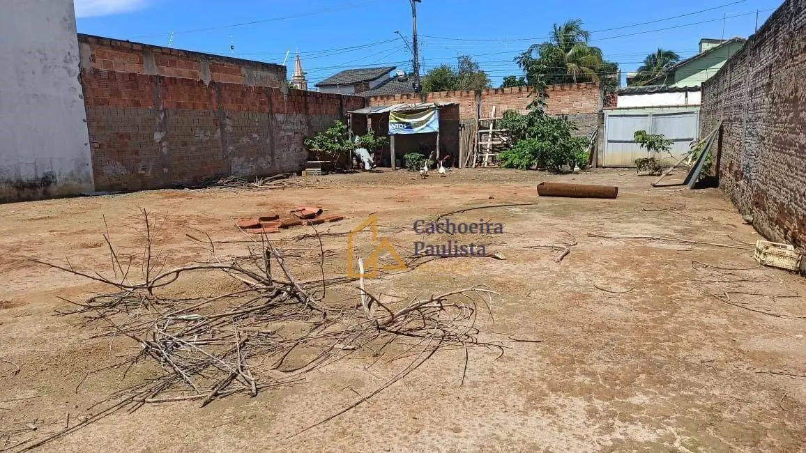 Foto 4 de Terreno / Lote à venda, 334m2 em Cachoeira Paulista - SP