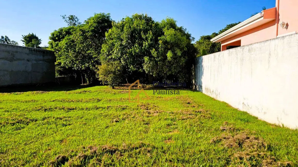 Foto 2 de Terreno / Lote à venda, 539m2 em Cachoeira Paulista - SP
