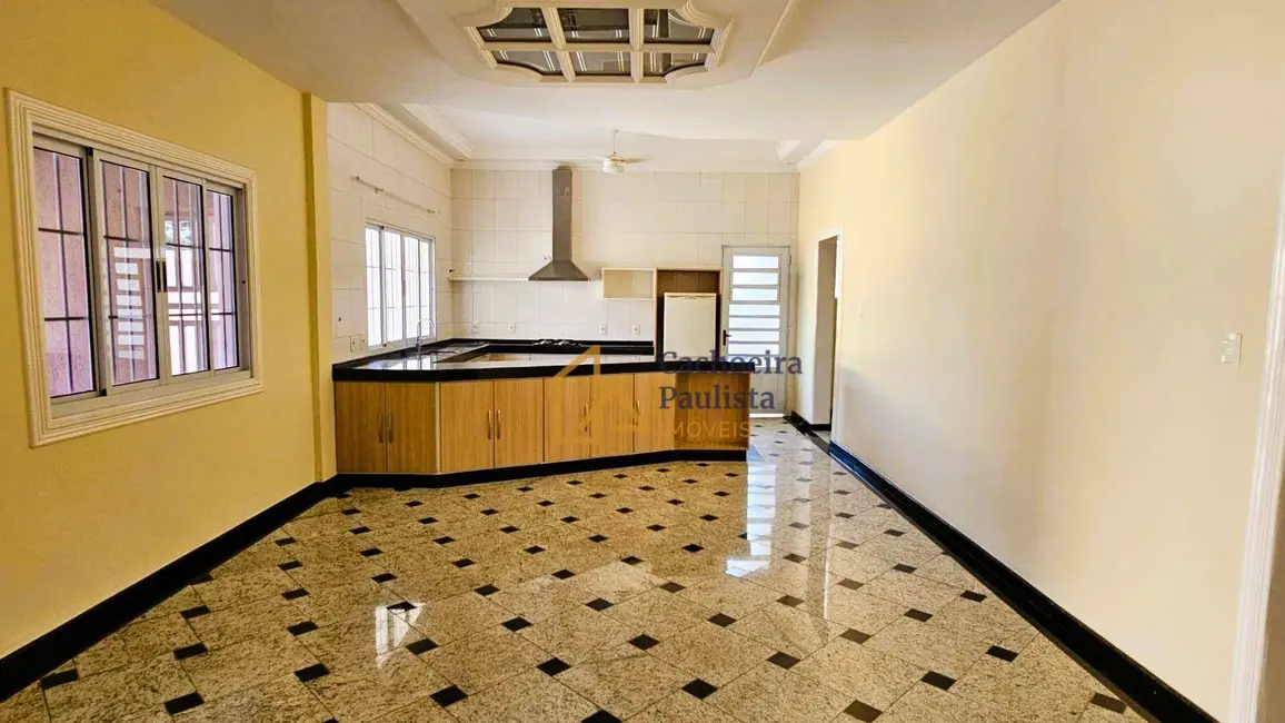Foto 9 de Casa com 4 quartos à venda, 600m2 em Cachoeira Paulista - SP