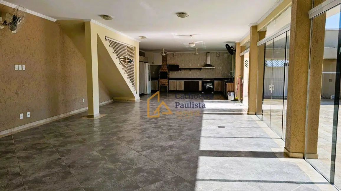 Foto 8 de Casa com 4 quartos à venda, 600m2 em Cachoeira Paulista - SP