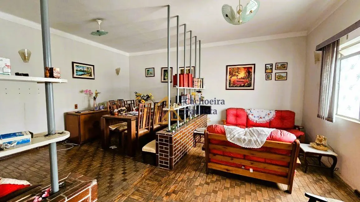 Foto 3 de Casa com 4 quartos à venda, 370m2 em Cachoeira Paulista - SP