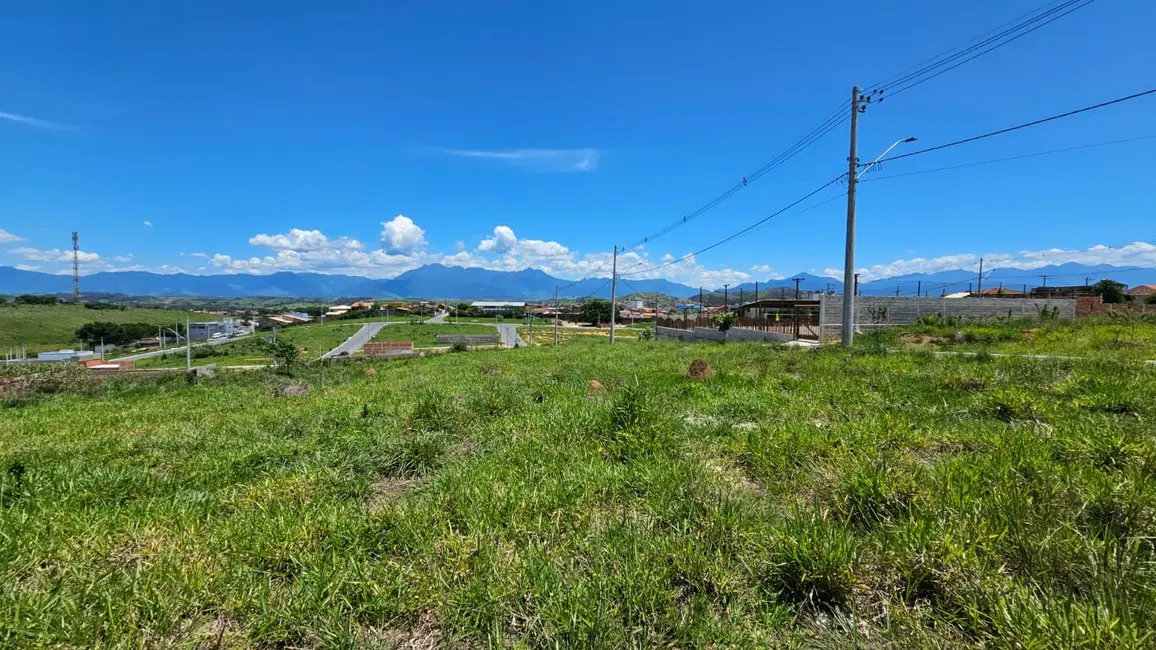 Foto 2 de Terreno / Lote à venda, 240m2 em Cachoeira Paulista - SP