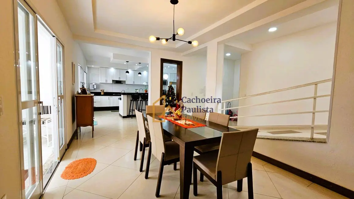 Foto 4 de Casa com 3 quartos à venda, 250m2 em Cachoeira Paulista - SP