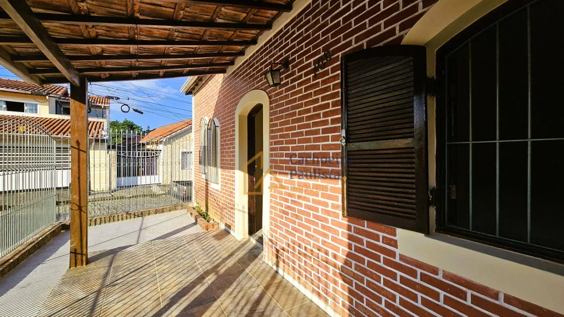 Foto 2 de Casa com 3 quartos à venda e para alugar, 224m2 em Centro, Cachoeira Paulista - SP