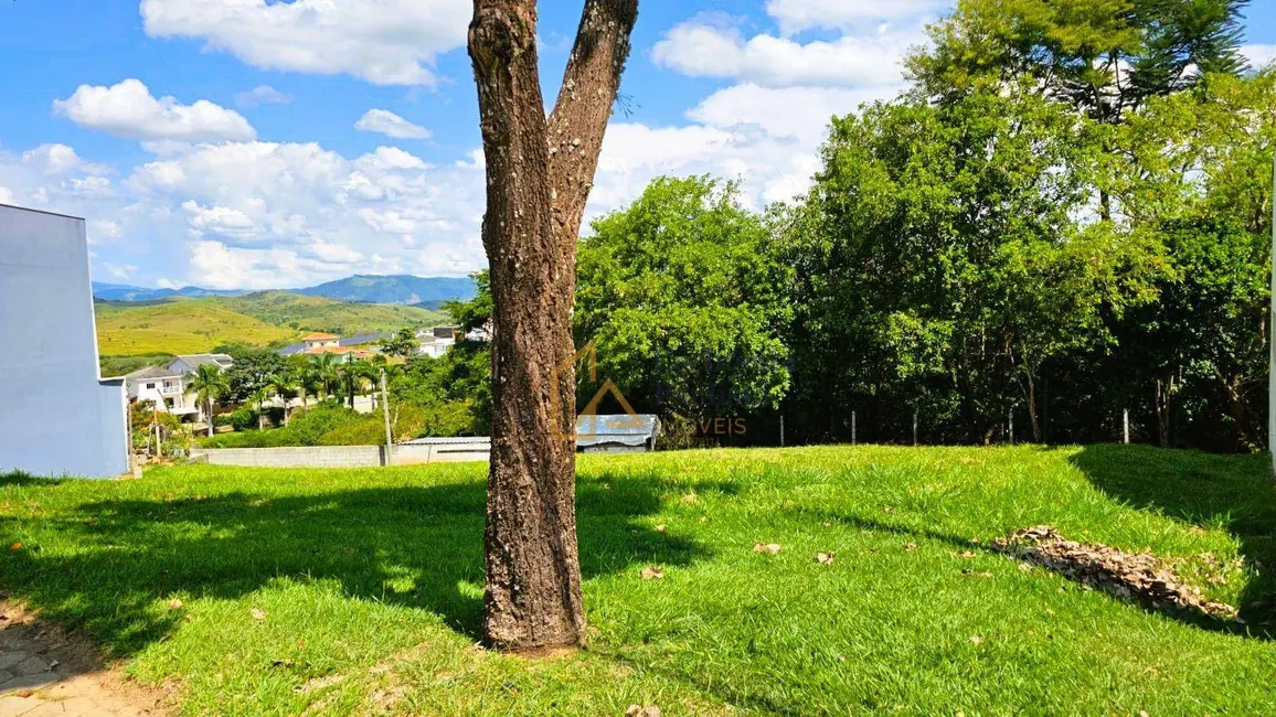 Foto 2 de Terreno / Lote à venda, 710m2 em Cachoeira Paulista - SP