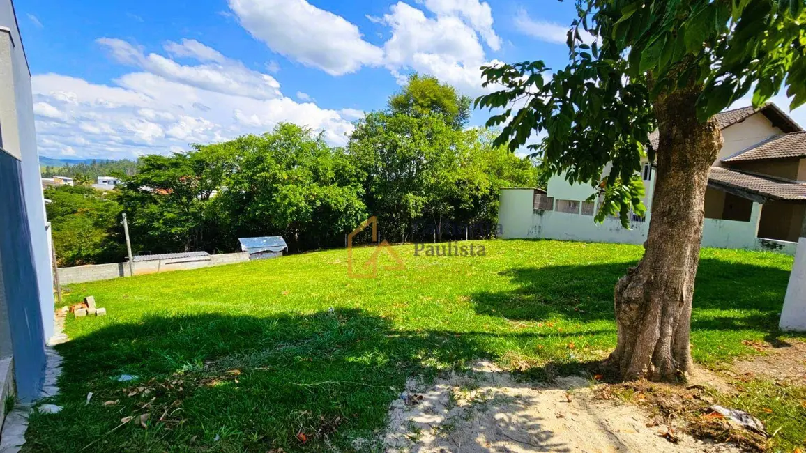 Foto 1 de Terreno / Lote à venda, 710m2 em Cachoeira Paulista - SP