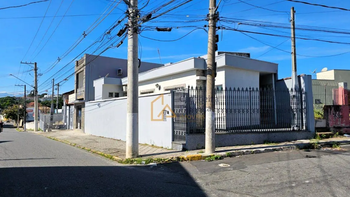 Foto 1 de Casa com 3 quartos para alugar, 157m2 em Centro, Cachoeira Paulista - SP