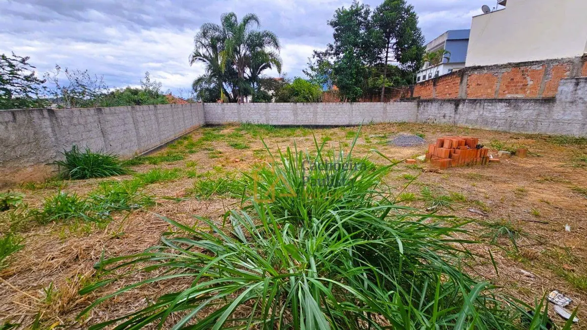 Foto 3 de Terreno / Lote à venda, 424m2 em Cachoeira Paulista - SP