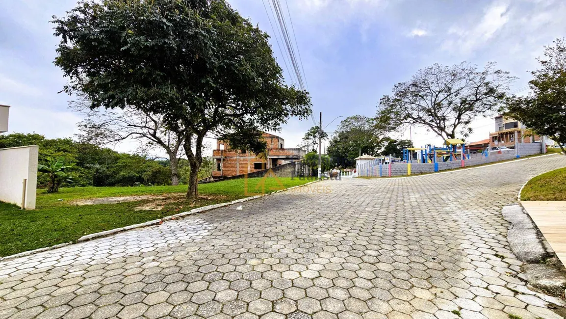 Foto 2 de Terreno / Lote à venda, 283m2 em Cachoeira Paulista - SP