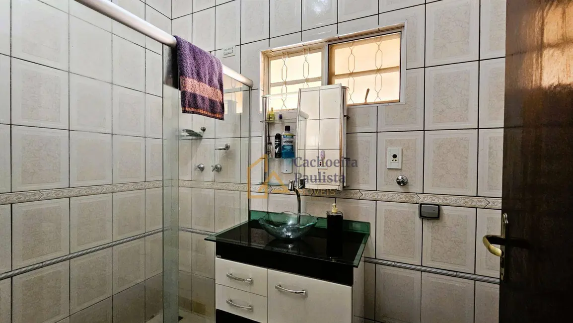 Foto 6 de Casa com 3 quartos à venda, 300m2 em Cachoeira Paulista - SP