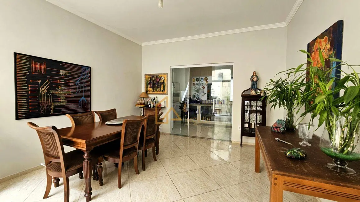 Foto 4 de Casa com 2 quartos à venda, 250m2 em Cachoeira Paulista - SP