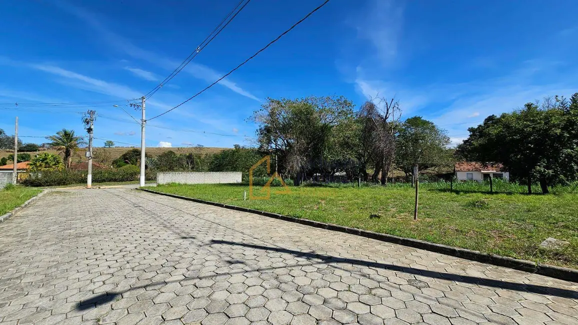 Foto 4 de Terreno / Lote à venda, 333m2 em Cachoeira Paulista - SP