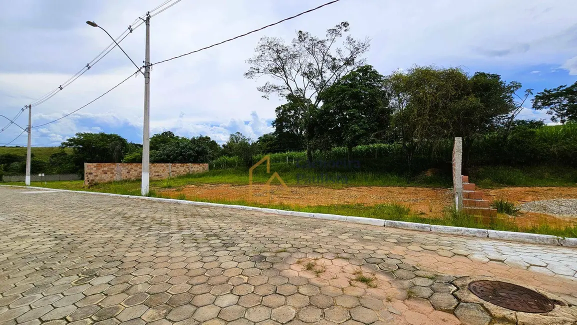 Foto 2 de Terreno / Lote à venda, 420m2 em Cachoeira Paulista - SP