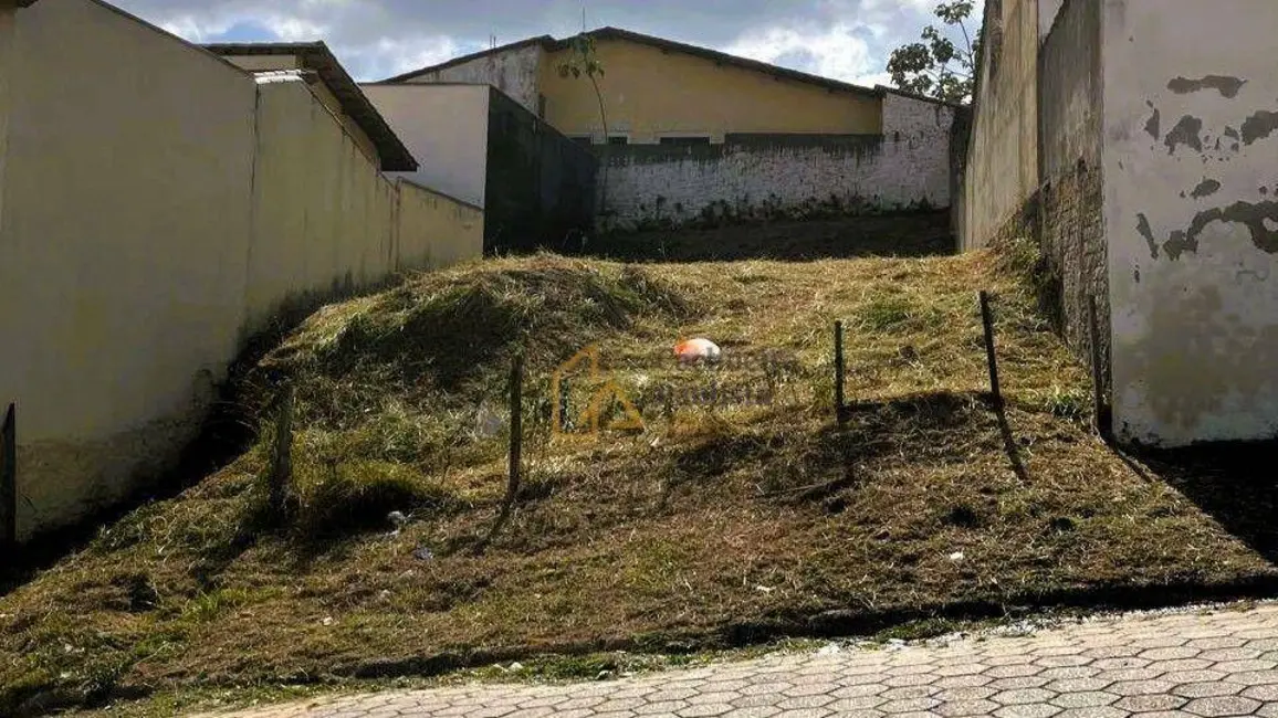 Foto 1 de Terreno / Lote à venda, 250m2 em Cachoeira Paulista - SP