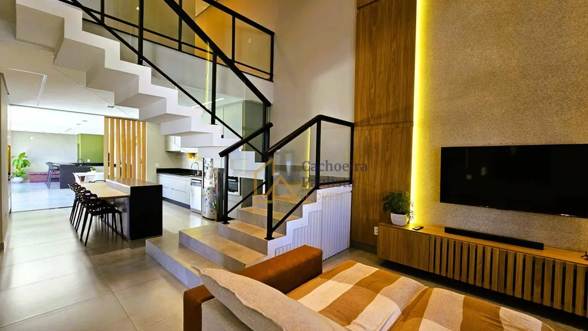 Foto 3 de Casa com 3 quartos à venda, 250m2 em Cachoeira Paulista - SP