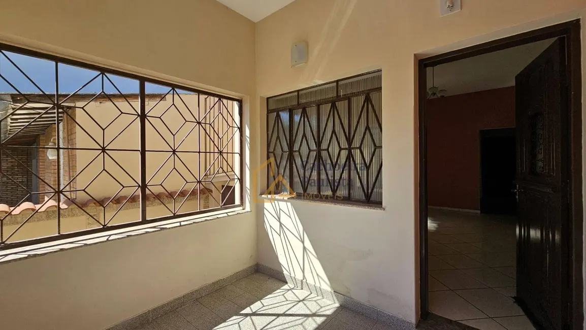 Foto 3 de Casa com 3 quartos à venda, 298m2 em Centro, Cachoeira Paulista - SP