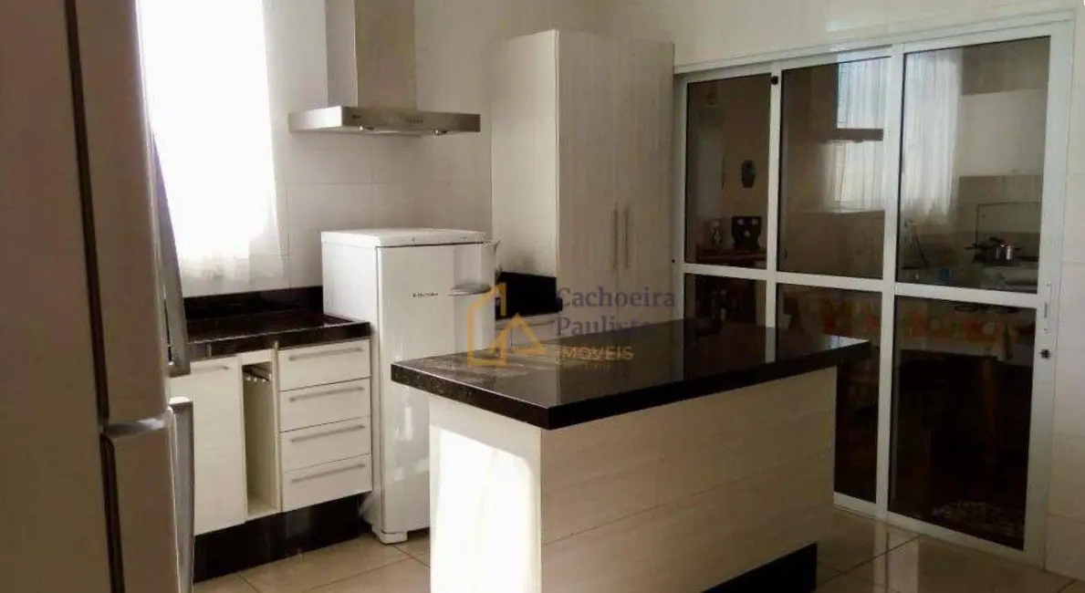 Foto 7 de Casa com 3 quartos à venda, 220m2 em Cachoeira Paulista - SP