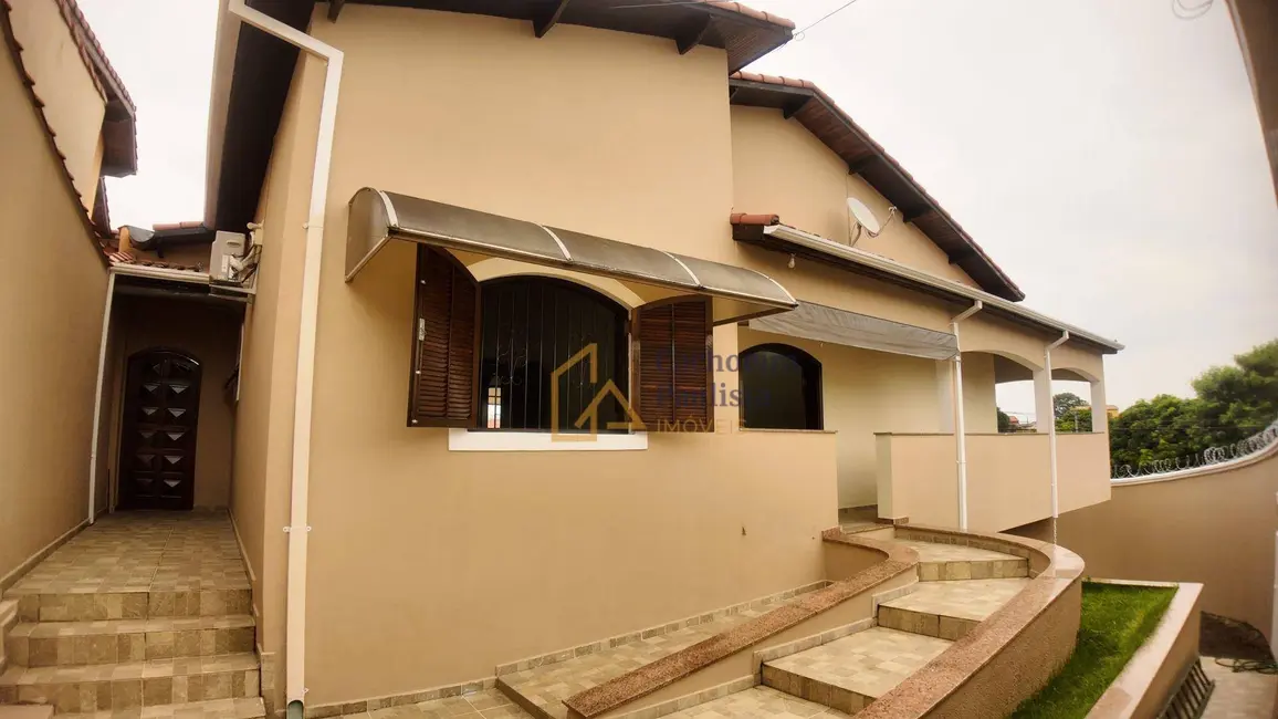 Foto 3 de Casa com 4 quartos à venda, 268m2 em Cachoeira Paulista - SP