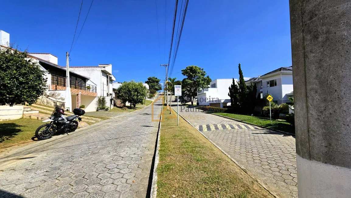 Foto 2 de Casa de Condomínio com 4 quartos à venda, 250m2 em Cachoeira Paulista - SP