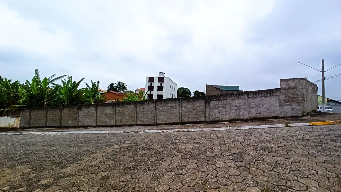 Foto 2 de Terreno / Lote à venda, 270m2 em Cachoeira Paulista - SP