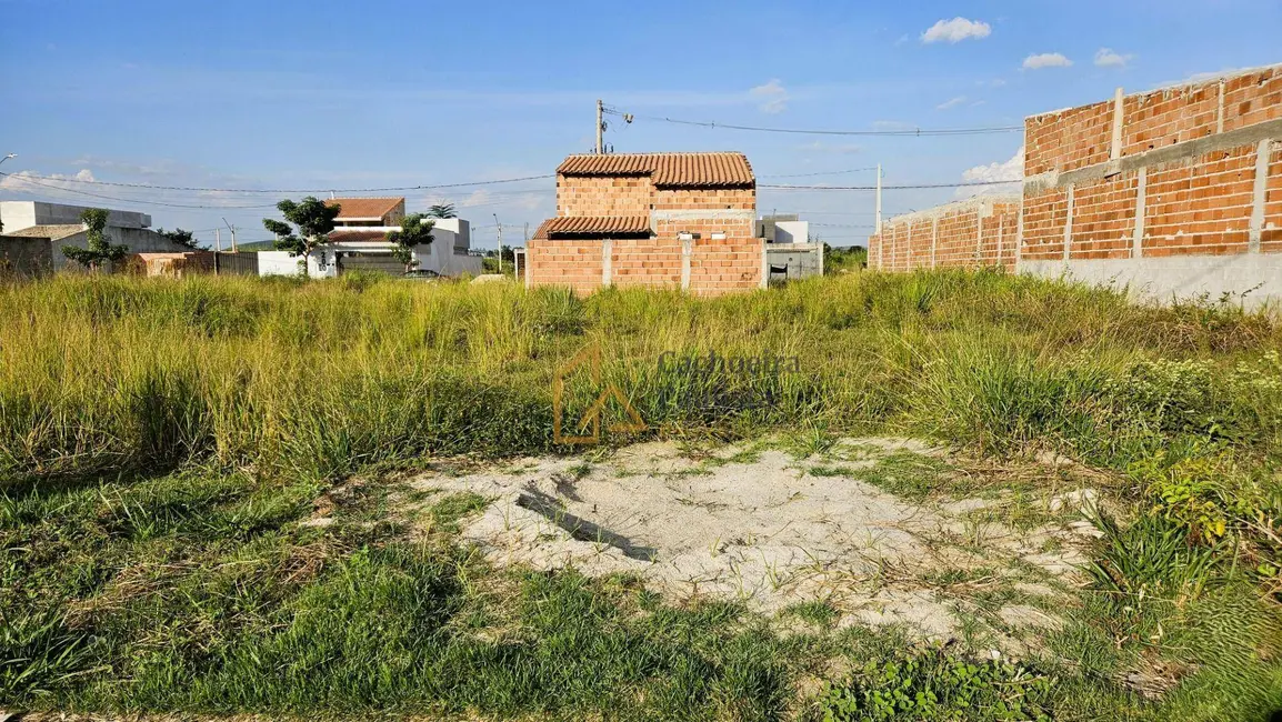 Foto 2 de Terreno / Lote à venda, 140m2 em Cachoeira Paulista - SP