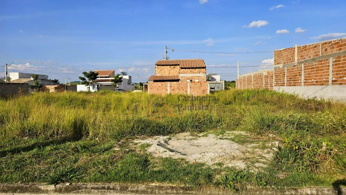Foto 1 de Terreno / Lote à venda, 140m2 em Cachoeira Paulista - SP