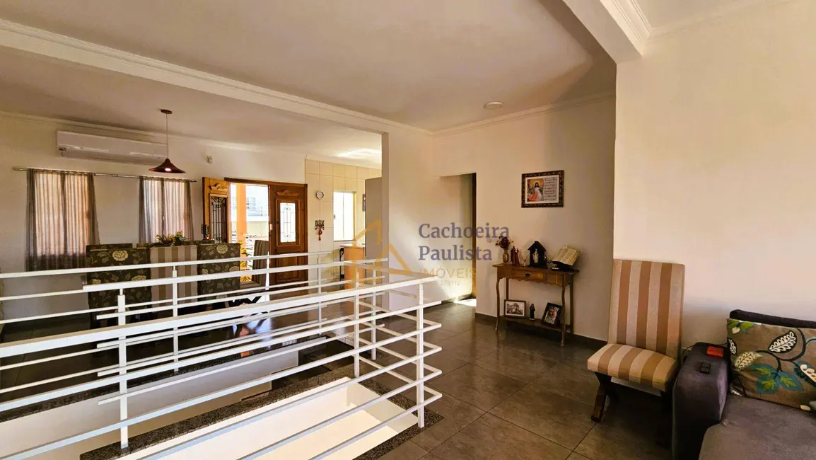 Casa com 4 quartos à venda, 250m2 em Cachoeira Paulista - SP - imagem 6 Foto 6 de Casa com 4 quartos à venda, 250m2 em Cachoeira Paulista - SP