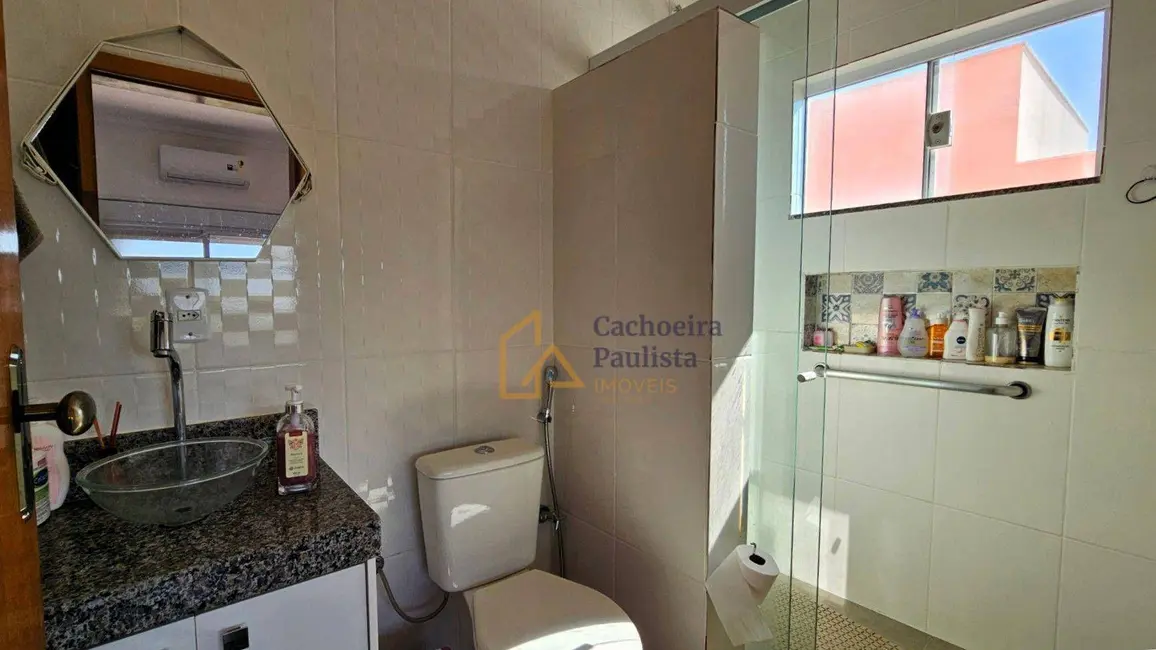 Casa com 4 quartos à venda, 250m2 em Cachoeira Paulista - SP - imagem 9 Foto 9 de Casa com 4 quartos à venda, 250m2 em Cachoeira Paulista - SP