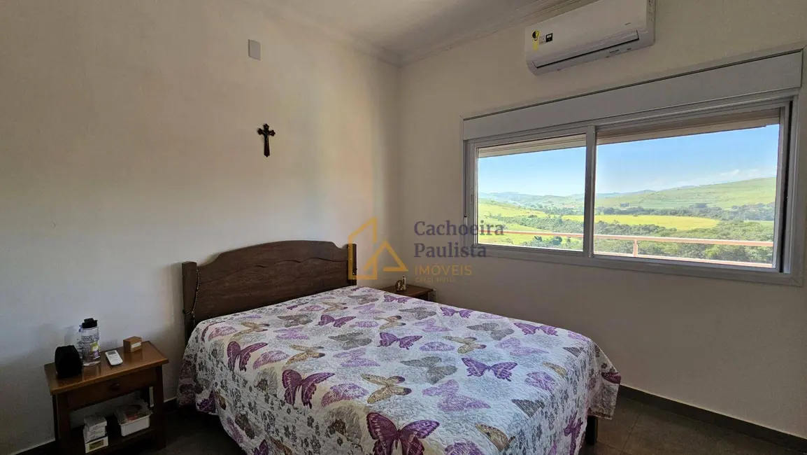 Casa com 4 quartos à venda, 250m2 em Cachoeira Paulista - SP - imagem 8 Foto 8 de Casa com 4 quartos à venda, 250m2 em Cachoeira Paulista - SP