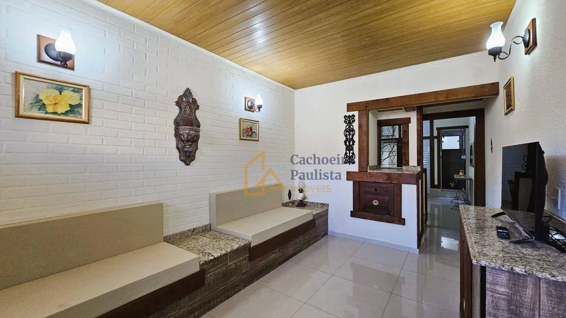 Foto 2 de Sobrado com 2 quartos à venda, 76m2 em Centro, Cachoeira Paulista - SP