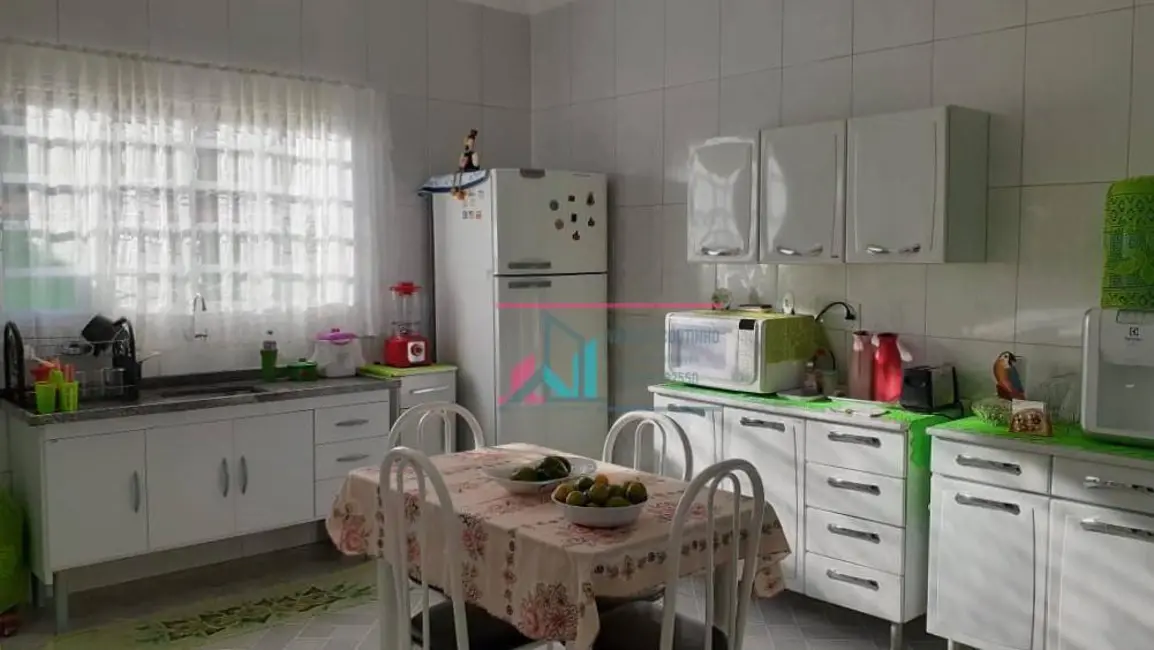 Foto 6 de Casa com 4 quartos à venda, 300m2 em Cachoeira Paulista - SP