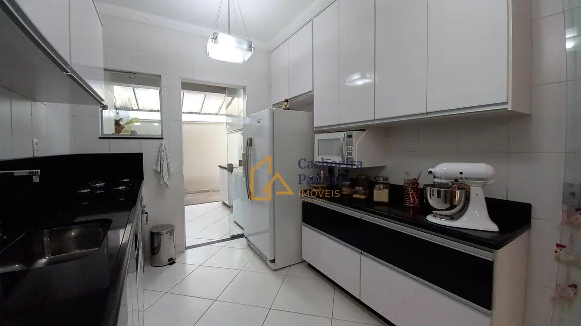 Foto 6 de Casa com 3 quartos à venda, 255m2 em Cachoeira Paulista - SP