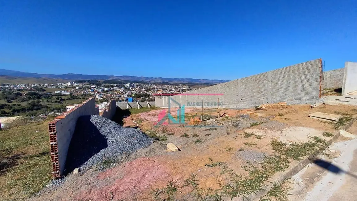 Foto 3 de Terreno / Lote à venda, 365m2 em Cachoeira Paulista - SP