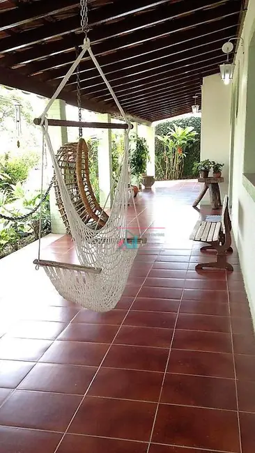 Casa com 3 quartos à venda, 587m2 em Vila Paulo Romeu, Cruzeiro - SP - imagem 6 Foto 6 de Casa com 3 quartos à venda, 587m2 em Vila Paulo Romeu, Cruzeiro - SP