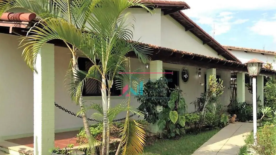 Casa com 3 quartos à venda, 587m2 em Vila Paulo Romeu, Cruzeiro - SP - imagem 3 Foto 3 de Casa com 3 quartos à venda, 587m2 em Vila Paulo Romeu, Cruzeiro - SP