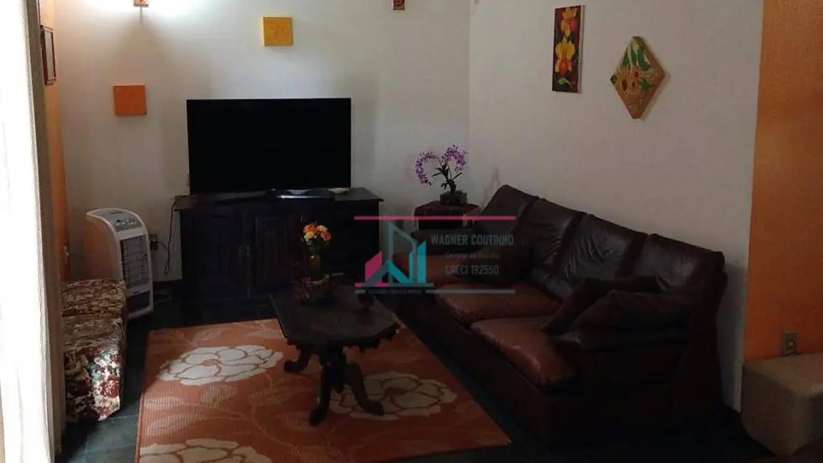 Foto 12 de Casa com 3 quartos à venda, 587m2 em Vila Paulo Romeu, Cruzeiro - SP