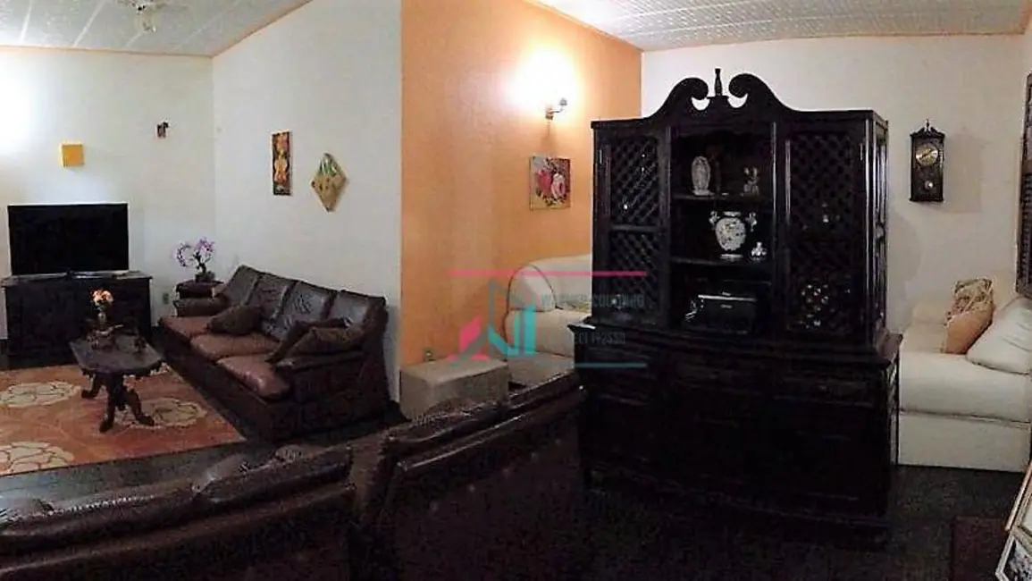 Foto 11 de Casa com 3 quartos à venda, 587m2 em Vila Paulo Romeu, Cruzeiro - SP