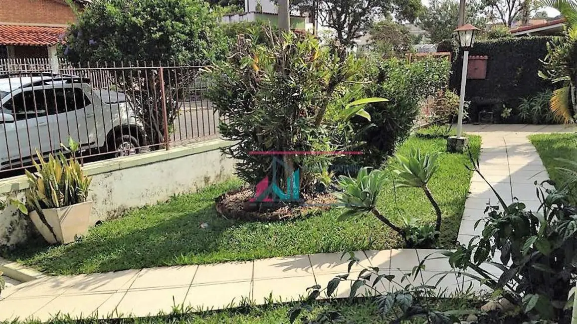 Casa com 3 quartos à venda, 587m2 em Vila Paulo Romeu, Cruzeiro - SP - imagem 9 Foto 9 de Casa com 3 quartos à venda, 587m2 em Vila Paulo Romeu, Cruzeiro - SP