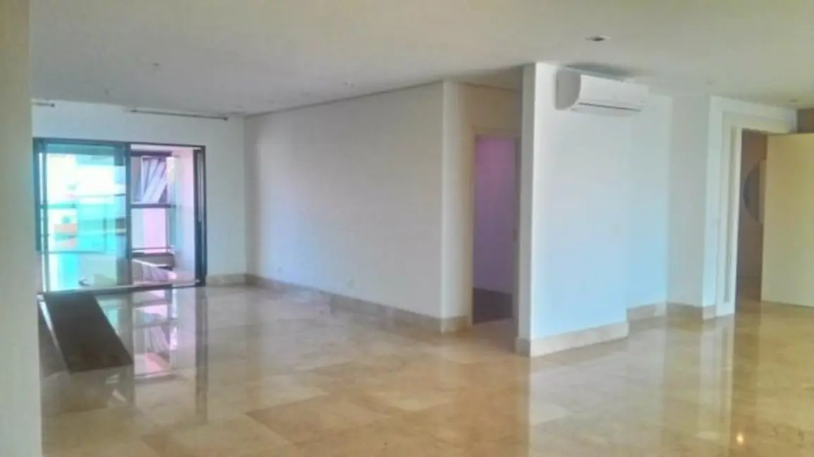 Foto 2 de Apartamento com 4 quartos à venda, 365m2 em Vitória, Salvador - BA