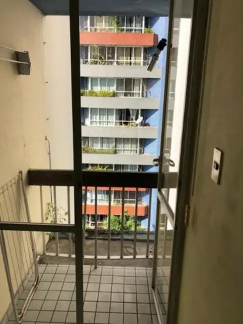 Foto 1 de Apartamento com 1 quarto à venda, 39m2 em Campo Grande, Salvador - BA