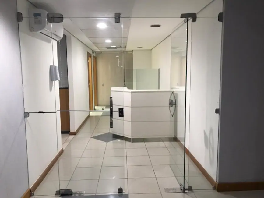 Sala Comercial para alugar, 200m2 em Caminho das Árvores, Salvador - BA - imagem 8 Foto 8 de Sala Comercial para alugar, 200m2 em Caminho das Árvores, Salvador - BA