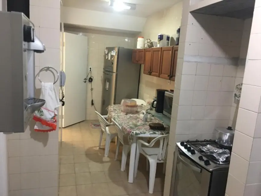 Foto 2 de Casa com 4 quartos à venda, 160m2 em Piatã, Salvador - BA