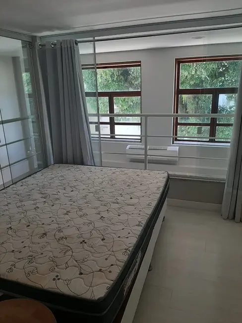 Apartamento com 1 quarto à venda e para alugar, 50m2 em Dois de Julho, Salvador - BA - imagem 3 Foto 3 de Apartamento com 1 quarto à venda e para alugar, 50m2 em Dois de Julho, Salvador - BA