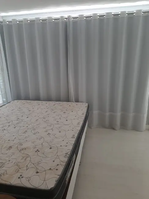 Apartamento com 1 quarto à venda e para alugar, 50m2 em Dois de Julho, Salvador - BA - imagem 5 Foto 5 de Apartamento com 1 quarto à venda e para alugar, 50m2 em Dois de Julho, Salvador - BA
