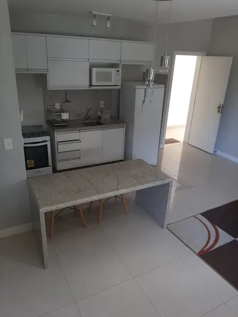 Apartamento com 1 quarto à venda e para alugar, 50m2 em Dois de Julho, Salvador - BA - imagem 8 Foto 8 de Apartamento com 1 quarto à venda e para alugar, 50m2 em Dois de Julho, Salvador - BA