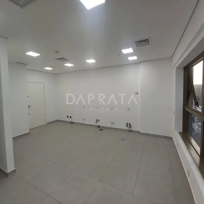 Foto 1 de Sala Comercial à venda, 32m2 em Barueri - SP